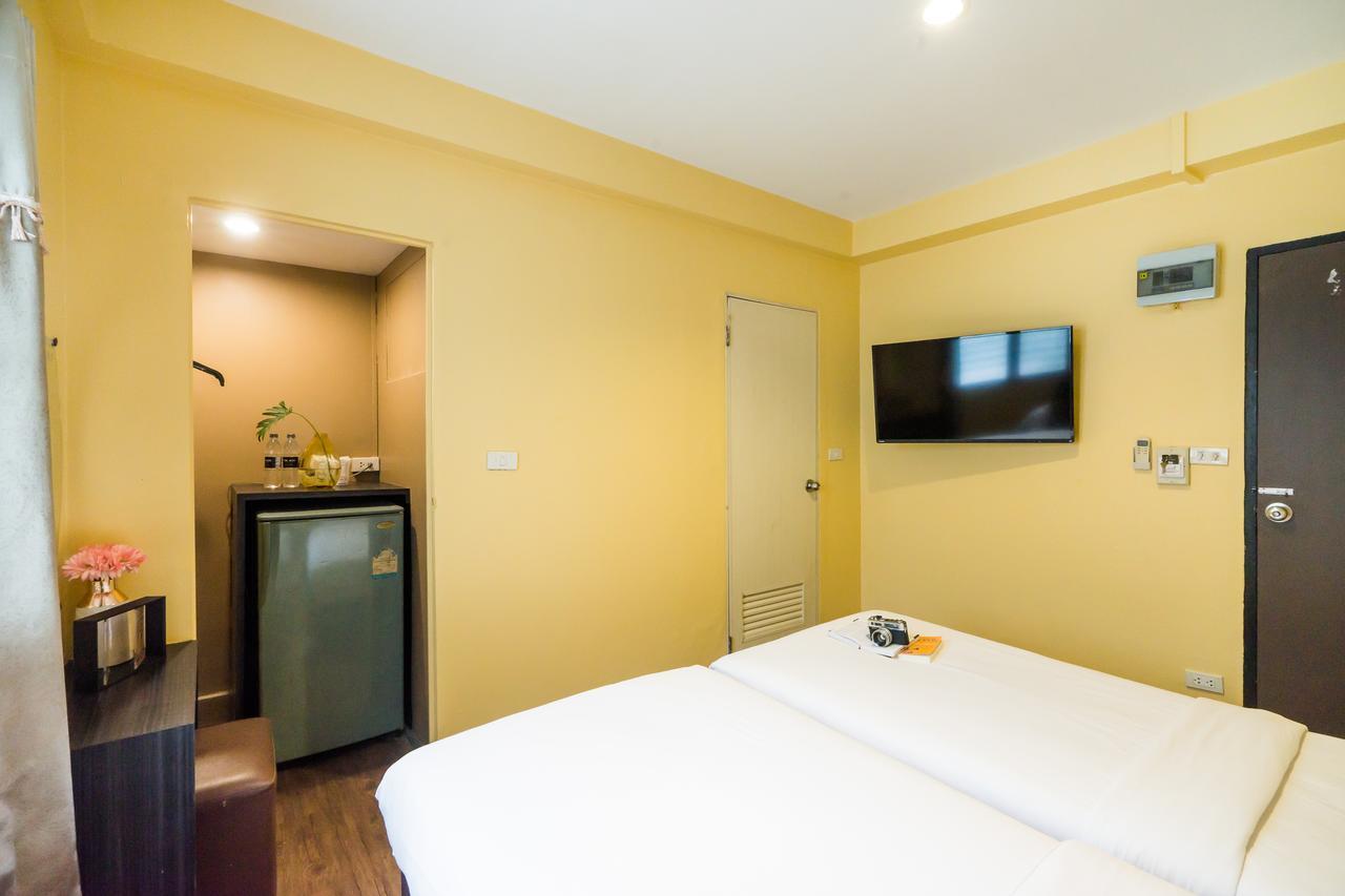 The Corner Ratchada Hotel Bangkok Bagian luar foto